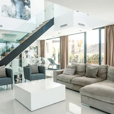 Azur Villa *